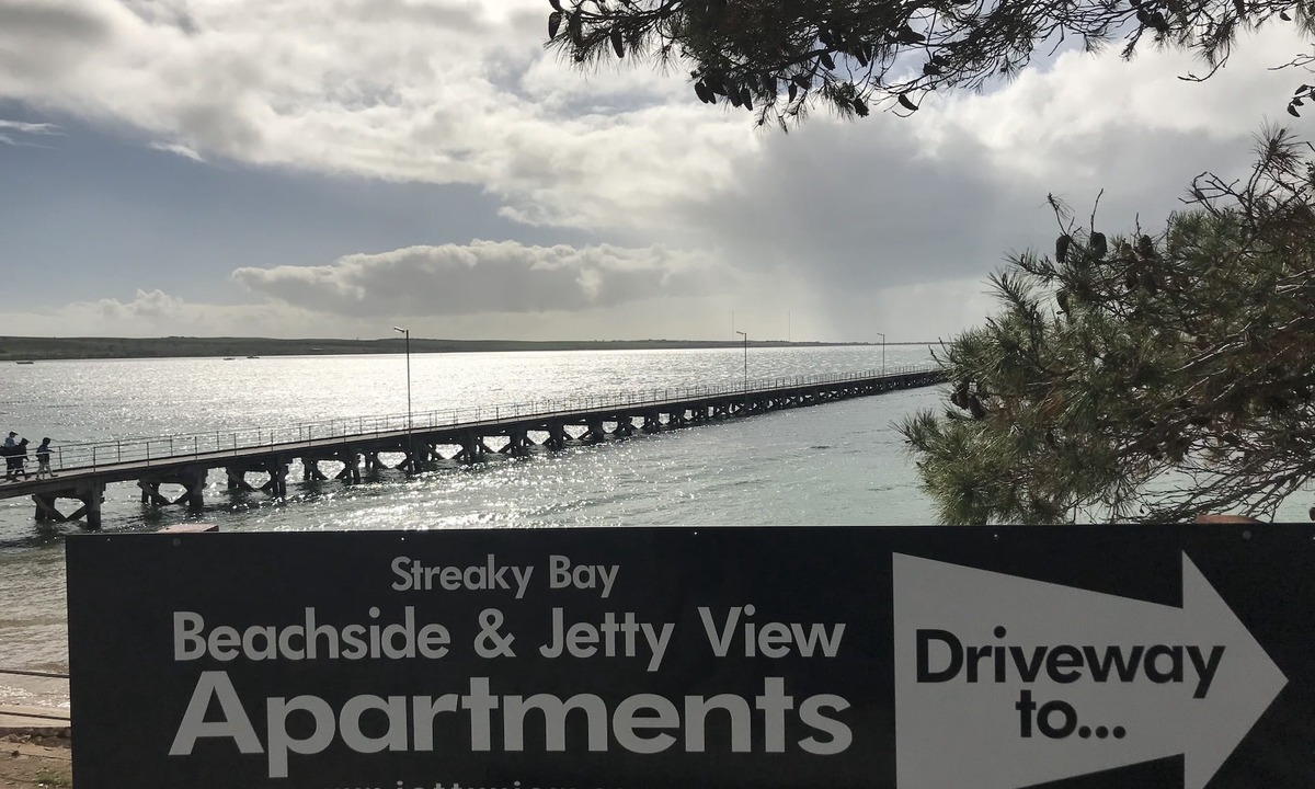 Ripon Apartment | Beachside & Jetty View Apartment 6 (Captains Apartment)