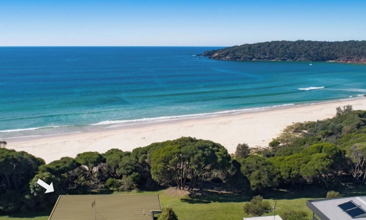 Pambula Beach Apartment | Beachside Units . Unit 3. (2 Bedrooms 1 Bathroom)