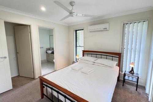 Redbank Plains House | Beautiful 4 BDR House with ensuite and AC