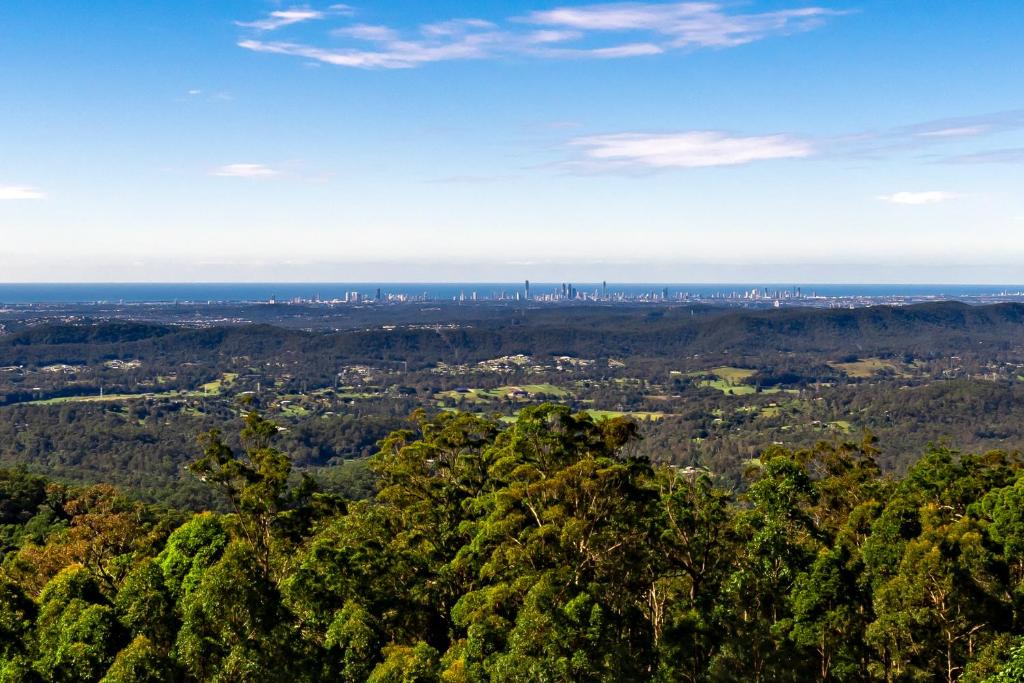 Eagle Heights Apartment | Beautiful Home with Breath-taking Views Mt Tamborine