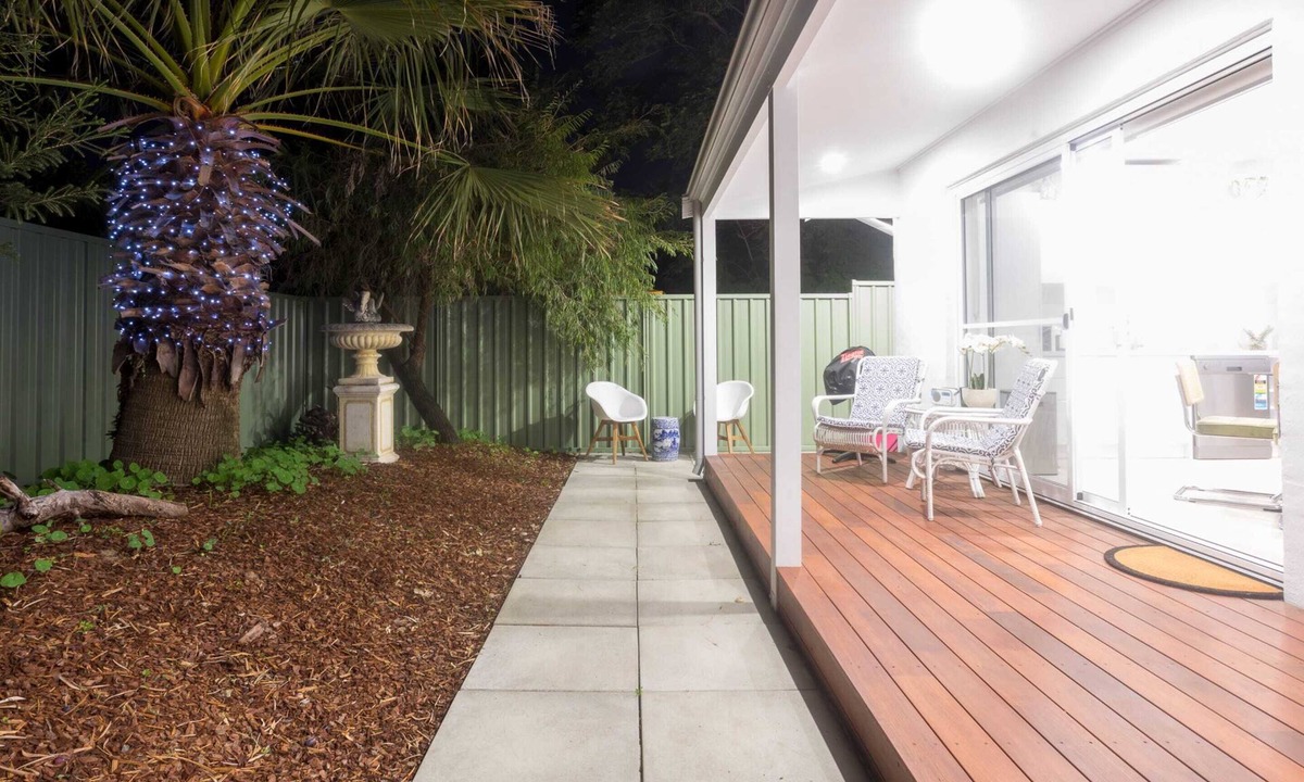 North Perth Apartment | Beautiful Pet Friendly 1BR Cottage With Patio