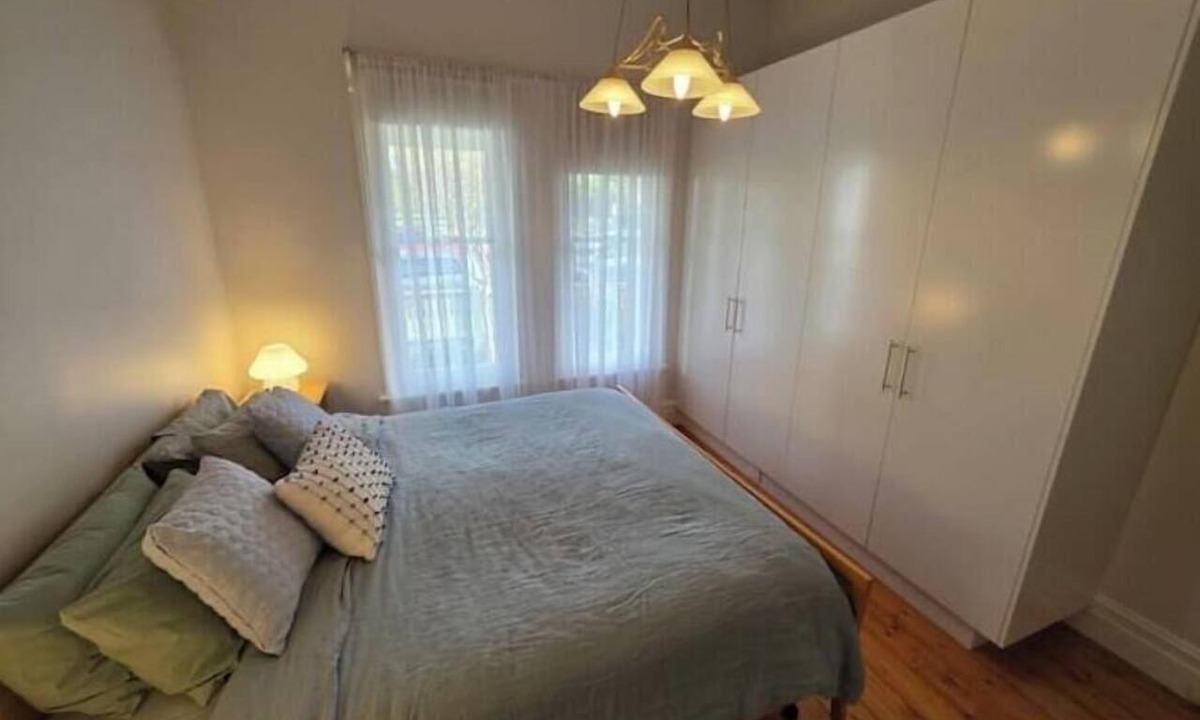 Port Melbourne House | beautiful renovated Victorian cottage for longer term rental
