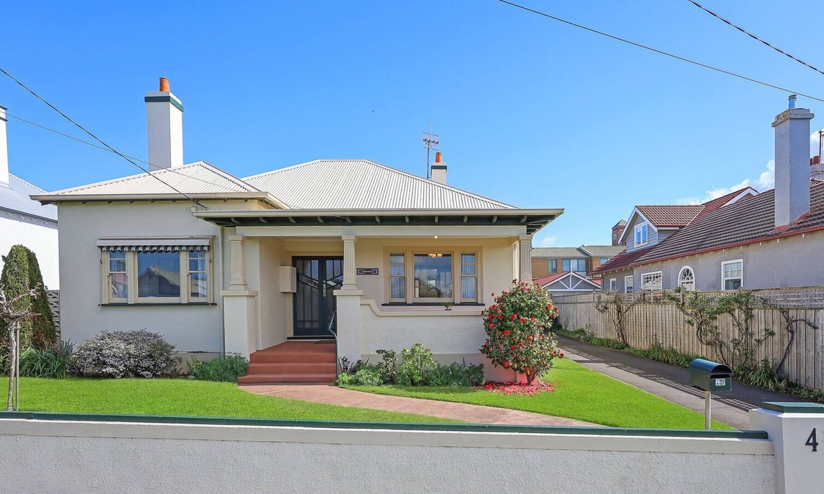 Warrnambool House | Beautifully restored house in CBD, close to beach