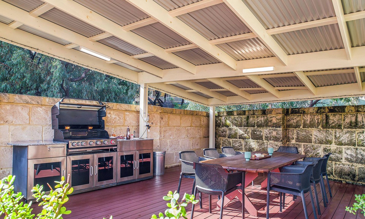 Guilderton House | Beauty And the Beach - Coastal Comfort at its best.