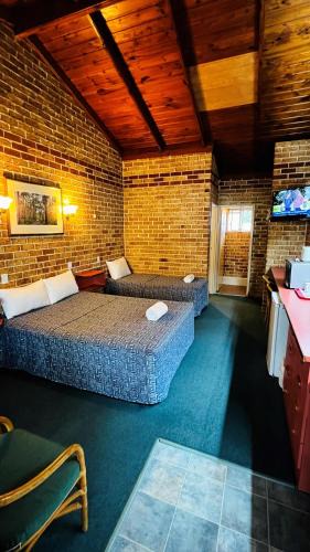 Beenleigh Hotel | Beenleigh Village Motel