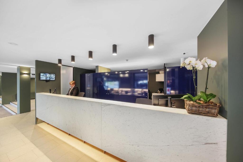 Hawker Hotel | Belconnen Way Hotel & Serviced Apartments