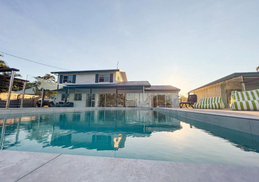 South Mission House | Bella Luna Beach Front 2 bed
