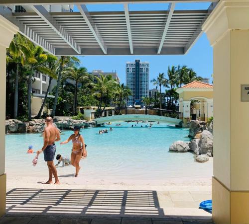 Surfers Paradise Apartment | Bellagio@Chevron, Luxe, 2 Bedroom Apartment in the Heart of Surfers Paradise!
