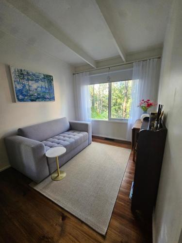 Sassafras House | Belle Cottage Secluded Stay Near Shops Cafes