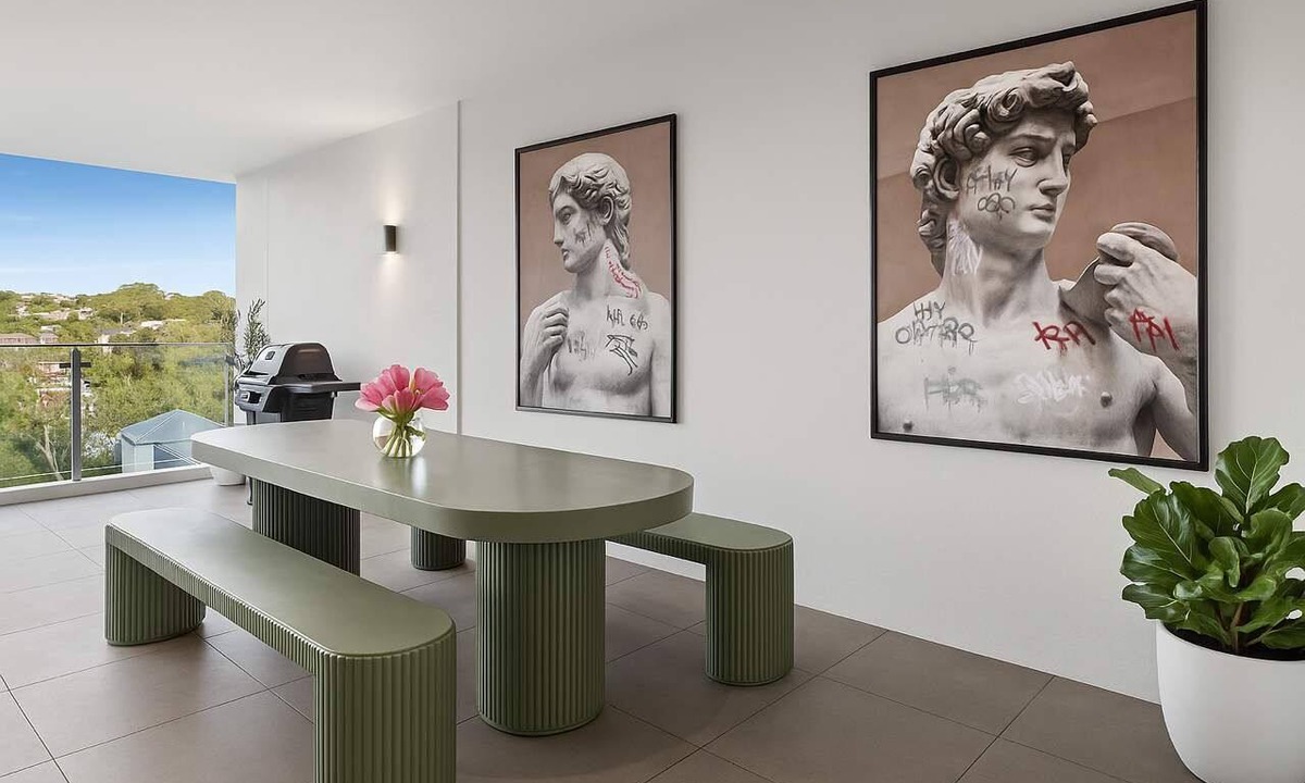 Avoca Beach Apartment | Bespoke Avoca | Lakefront, Beach, EVC charger