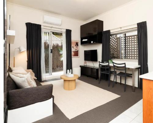 North Bondi Apartment | Best location at Bondi Beach, on the beach! speedo