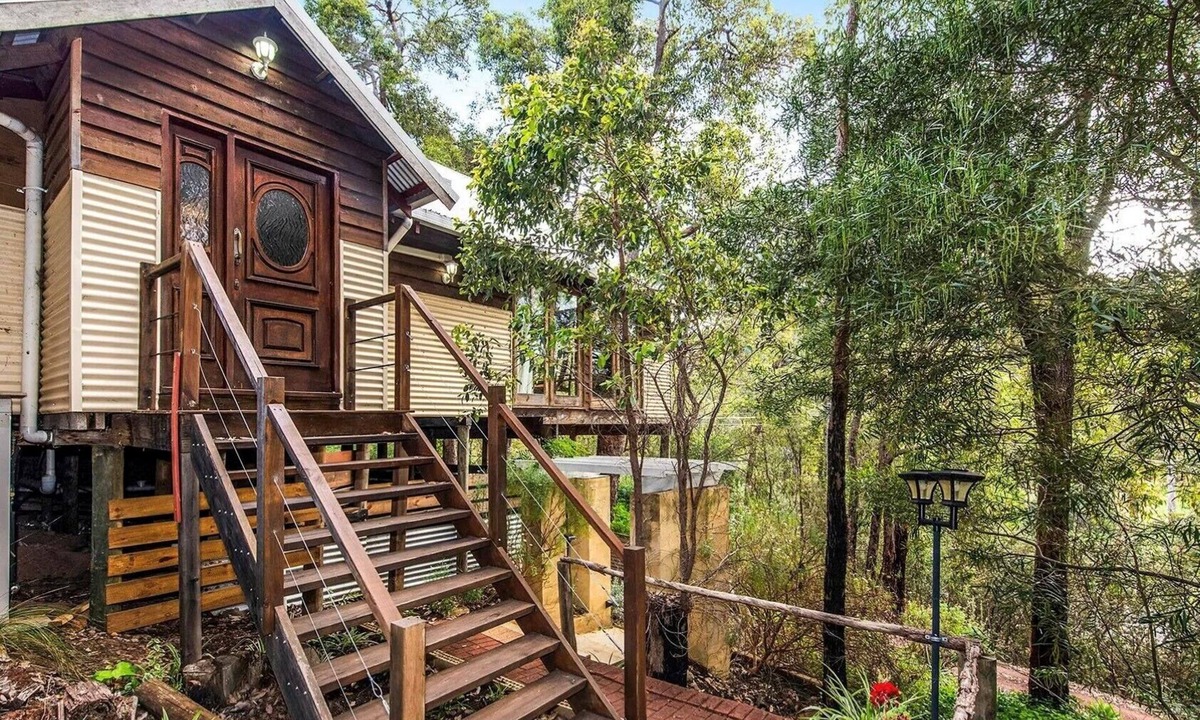 Bickley Bed & Breakfast | Bickley Tree Stay - Charming 2-bedroom guest suites in Bickley, Perth Hills