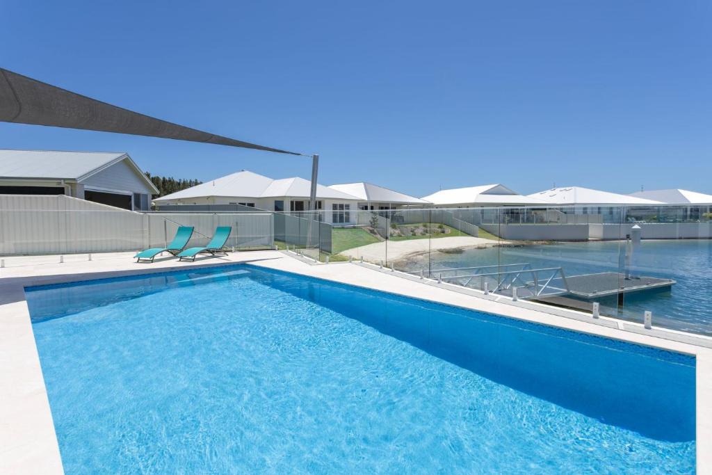 Yamba House | Bikini