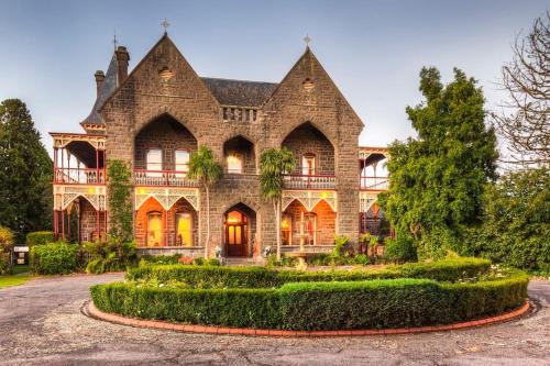Lake Wendouree House | Bishops Palace Ballarat