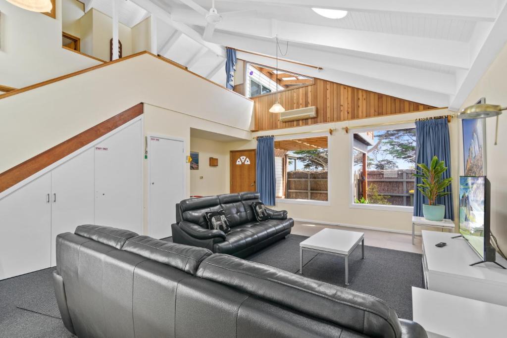 San Remo Apartment | Black Dolphin Waterfront Townhouse - Bay Views