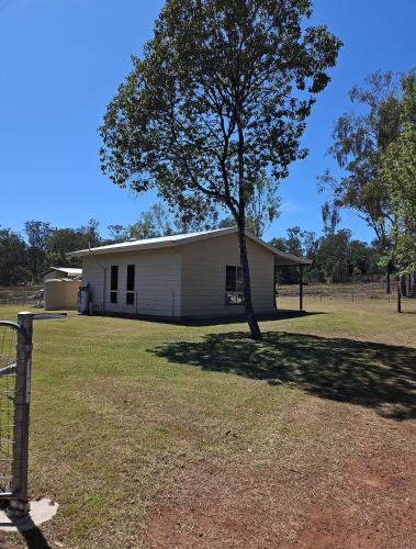 Taromeo House | Blackbutt The Shack at Gilinlea