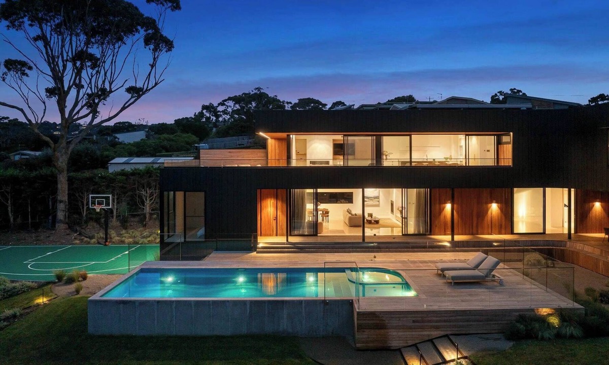 Mount Martha House | Blanc de Noir Luxe Grandeur with Pool and Spa