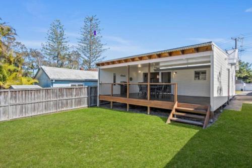 Blue Bay House | Blue Bay 3BR Beachside Coastal Escape