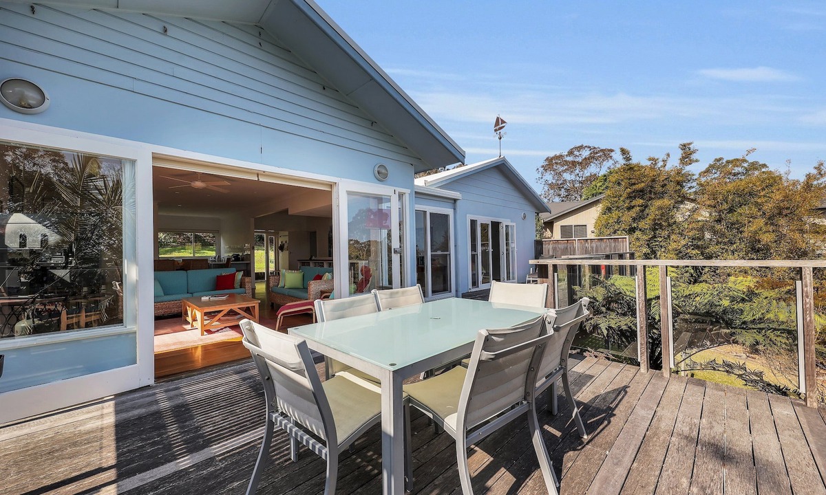 Merimbula Cabin | Blue on Collins - Merimbula