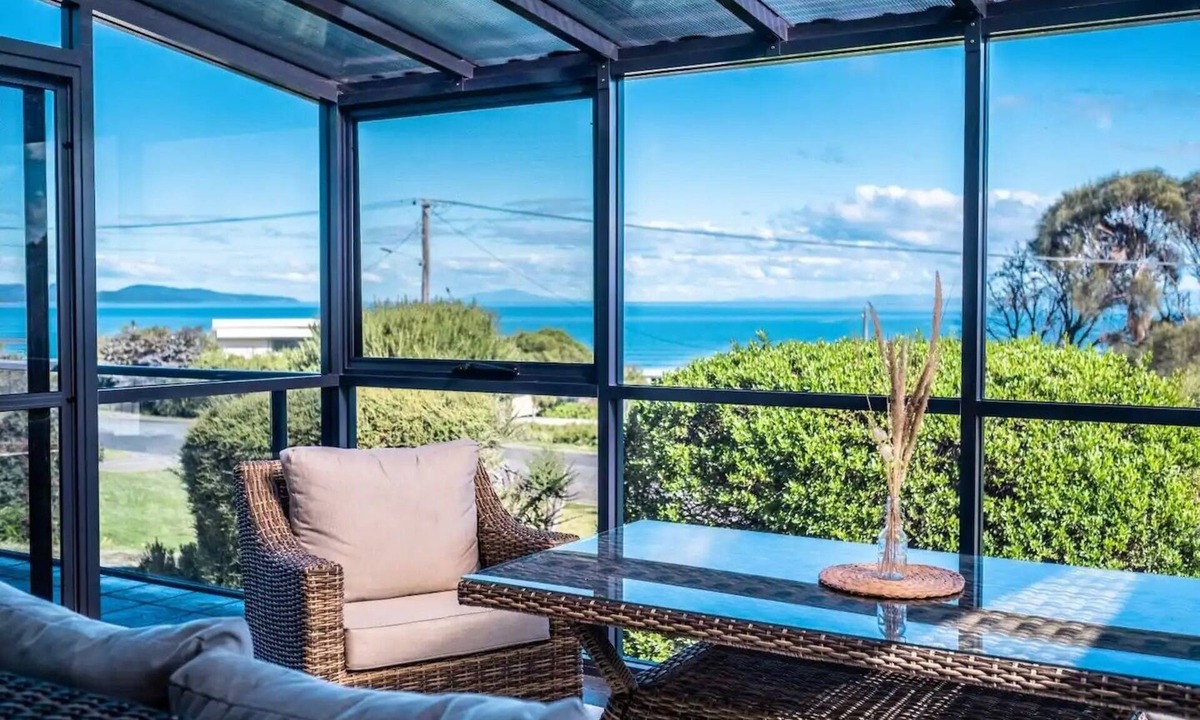 Coles Bay House | Blue Waves - Freycinet