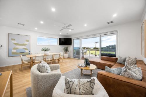 Maslin Beach House | BlueBelles - Coastal Chic Overlooking Maslin Beach