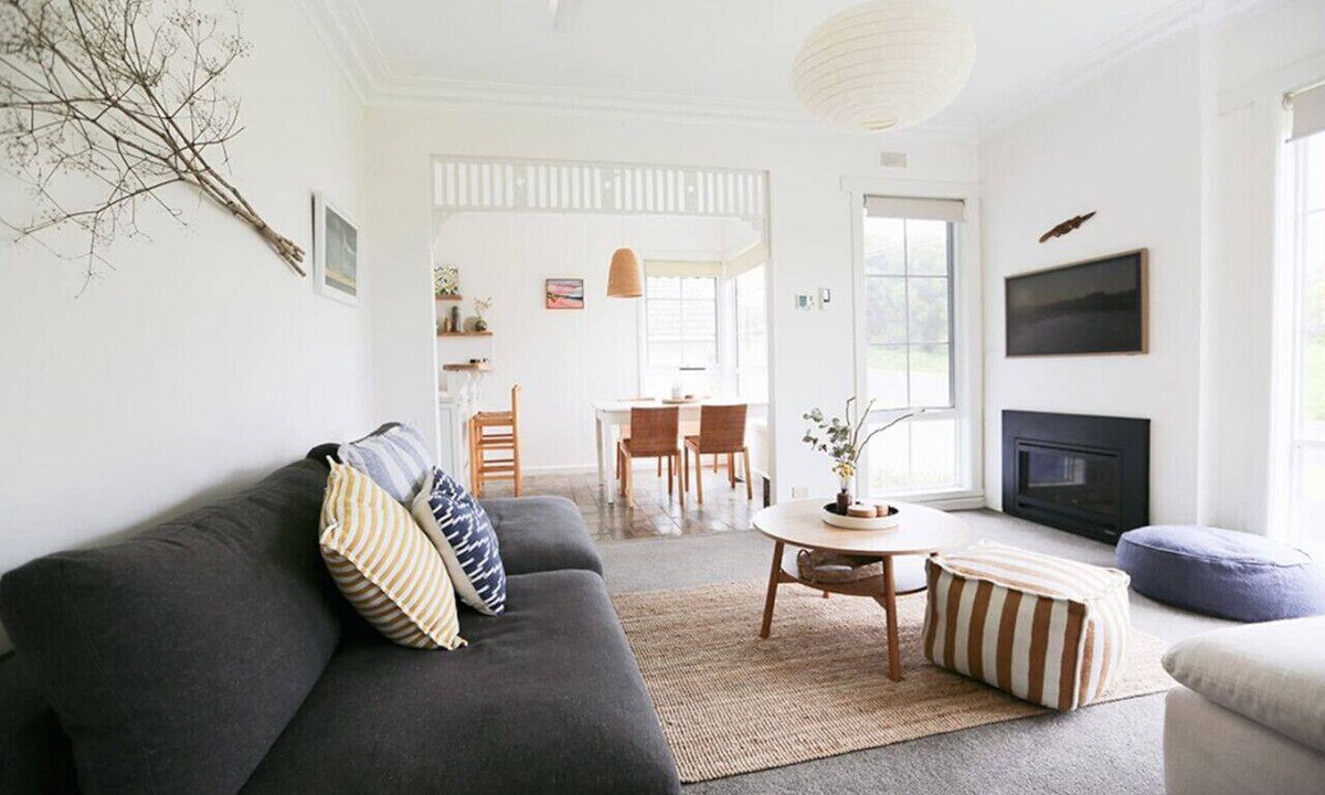 Warrnambool House | Bluey House - three bedroom house with enclosed yard