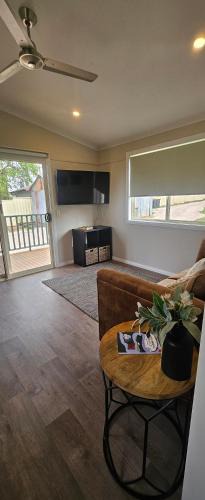 Leeton House | BNB on Cypress