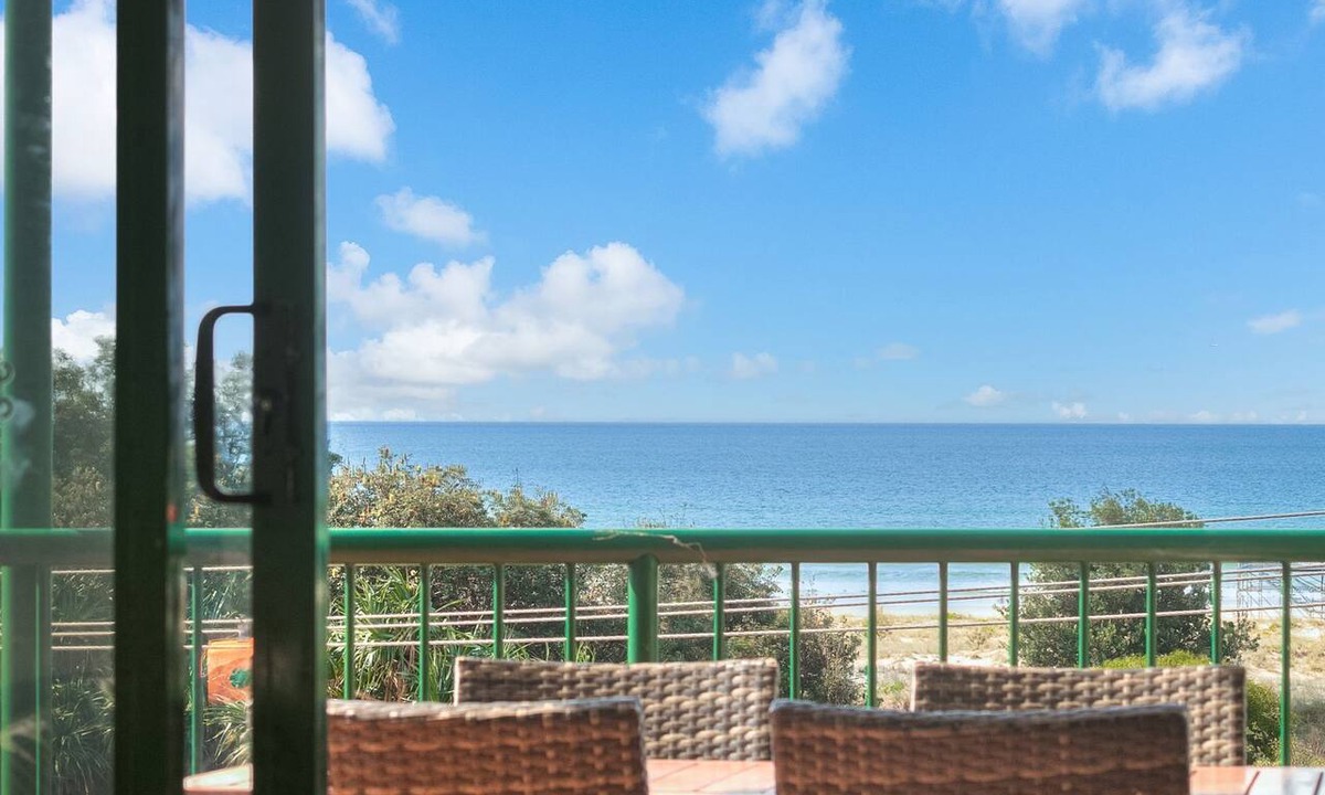 Bilinga Apartment | Boardwalk Pacific 8 - Beachfront Bilinga - Min. 3 Night Stays!