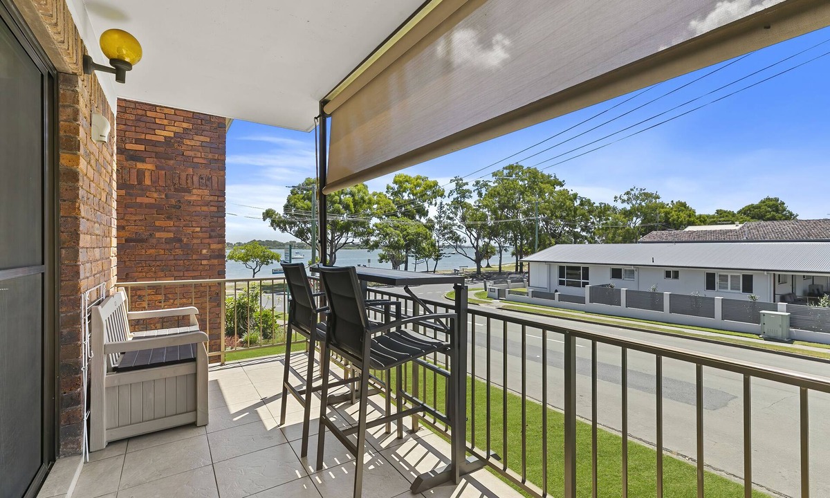 Bongaree Apartment | Bongaree Water Views