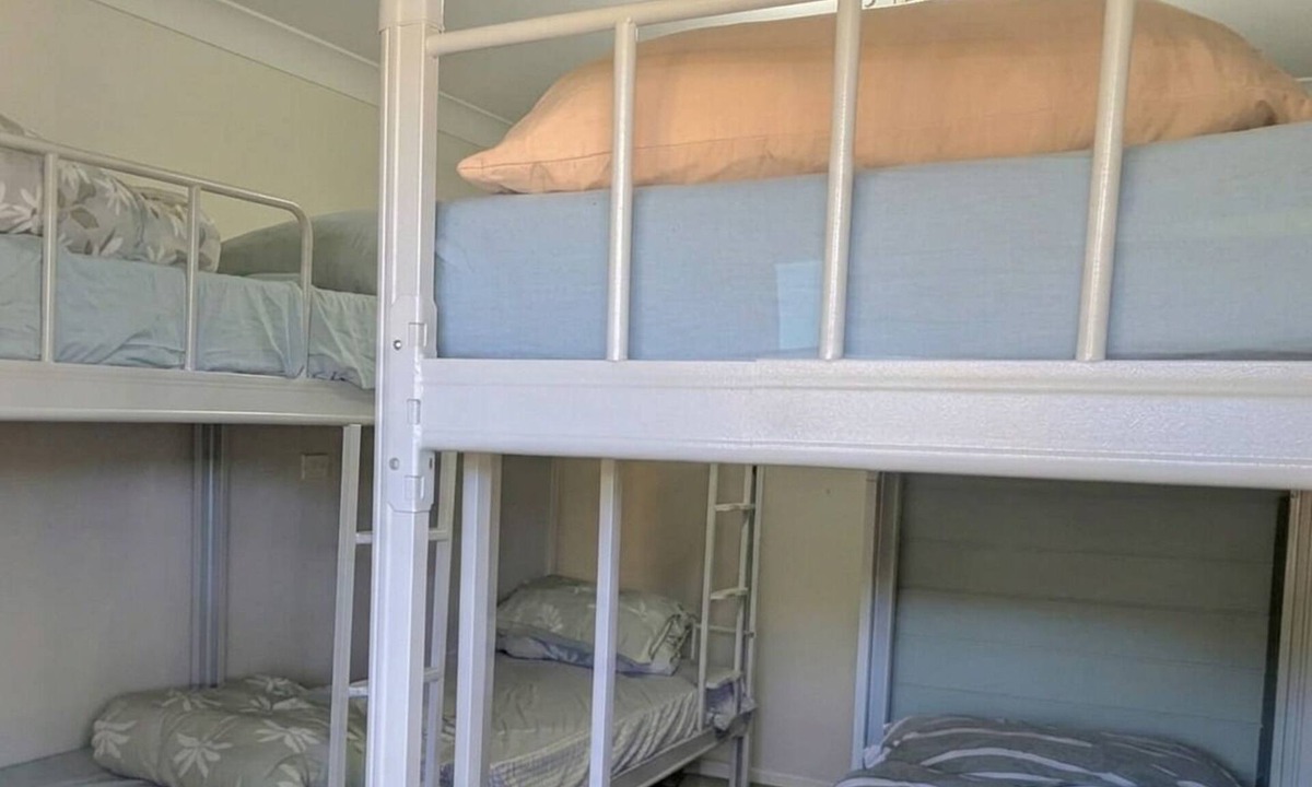 Ashcroft Hostel | Book a Bed in 8 Beds FEMALE Dormitory