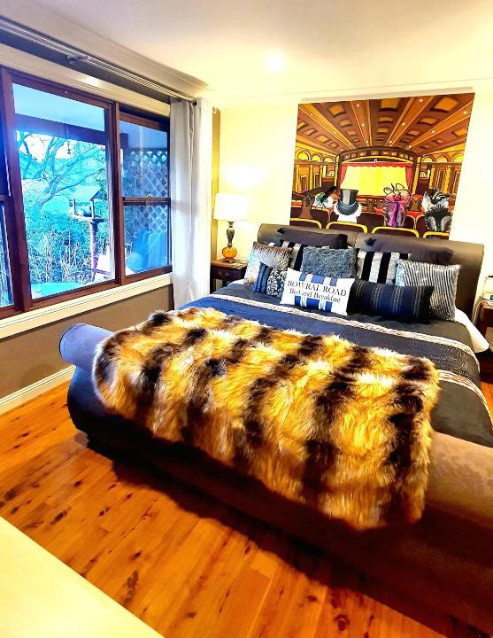 Mittagong Bed & Breakfast | Bowral Road Art Gallery Bed and Breakfast