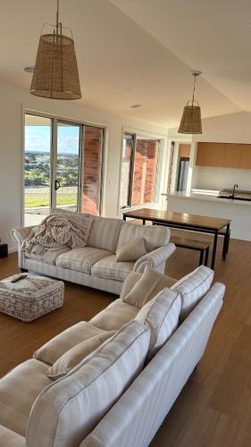 Warrnambool House | Brand New Beach Escape