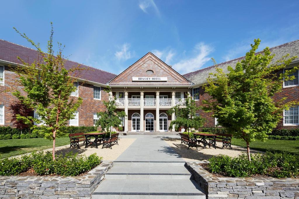 Barton Hotel | Brassey Hotel