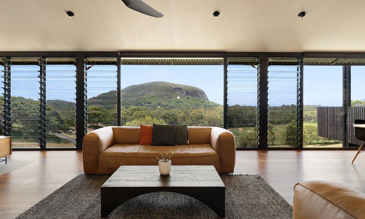 Mount Coolum House | Breathtaking panoramic views of Mount Coolum