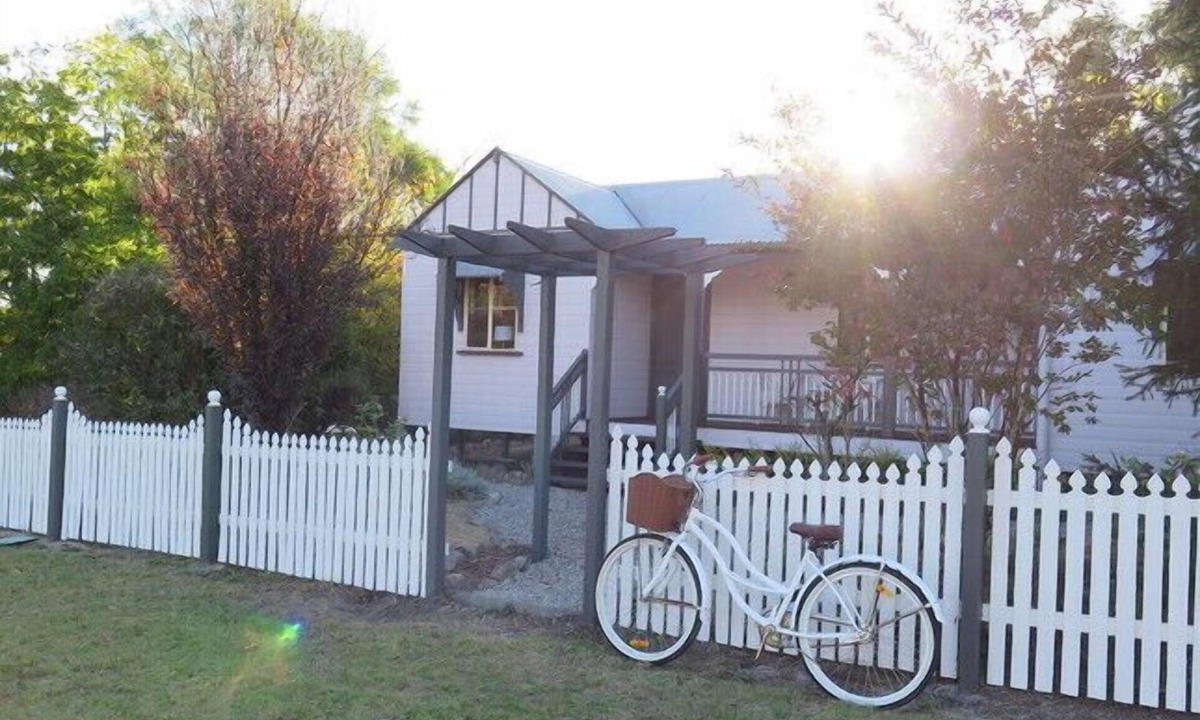 Stanthorpe Cottage | Briar Rose cottages Mulberry Cottage