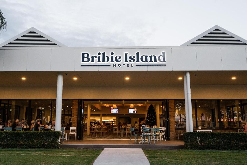 Bellara Hotel | Bribie Island Hotel