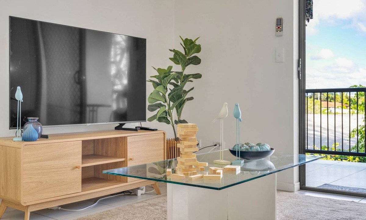 Kedron Apartment | Bright 2-Bed with Private Balcony & Serene View