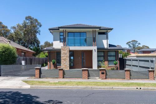 Forest Hill House | Bright, comfortable family home in leafy Forest Hill