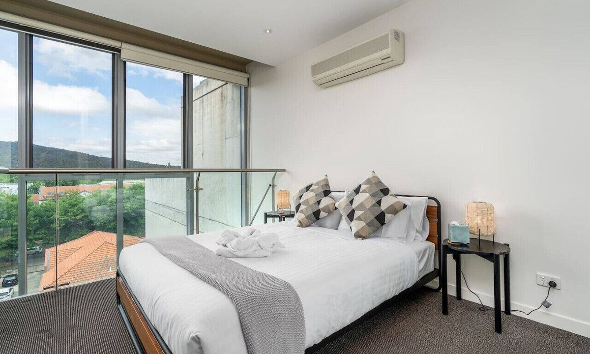 Braddon Apartment | Bright Loft-Style Apt with Gorgeous View
