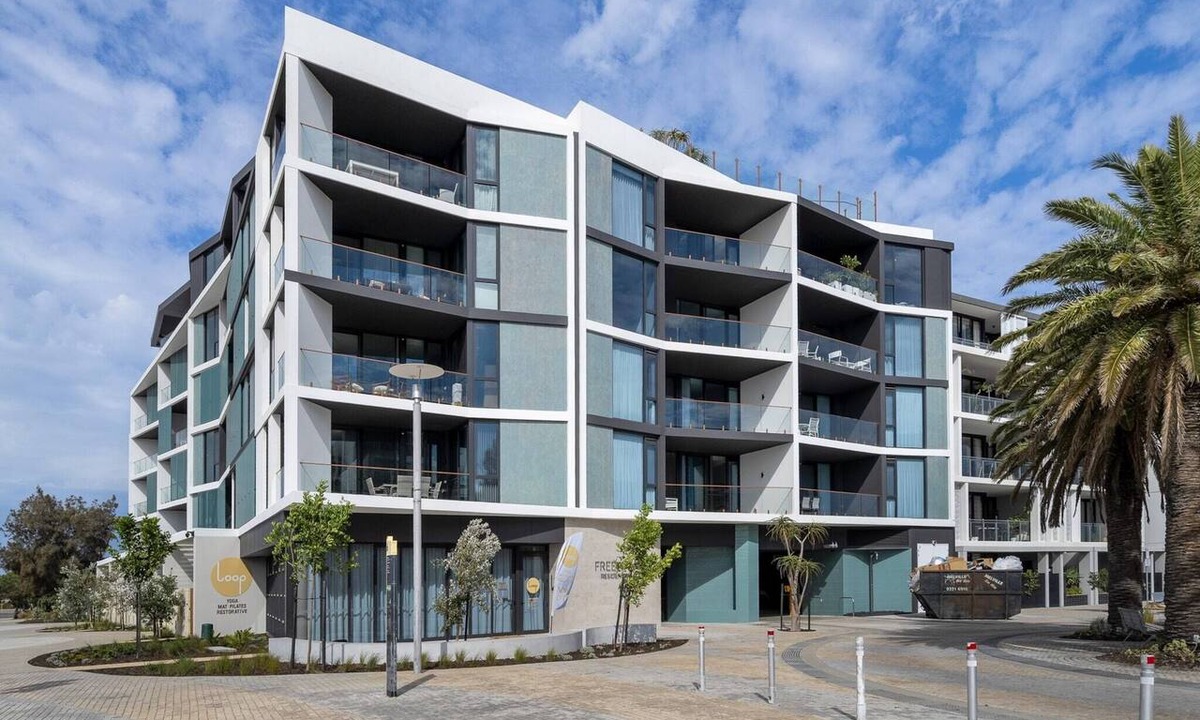 North Fremantle Apartment | Bright Studio in Trendy North Fremantle