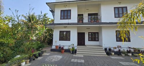 Sulthan Bathery Hostel | Brighton Hostel Stays