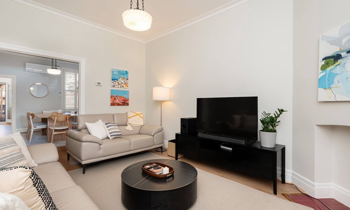 St. Kilda East House | Brightside Belle - St Kilda East