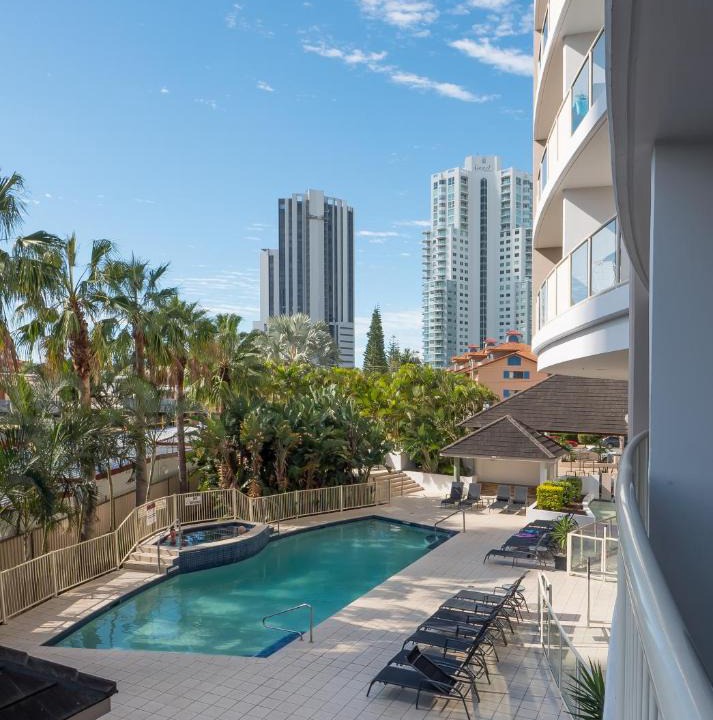 Broadbeach Resort | Broadbeach Savannah Resort