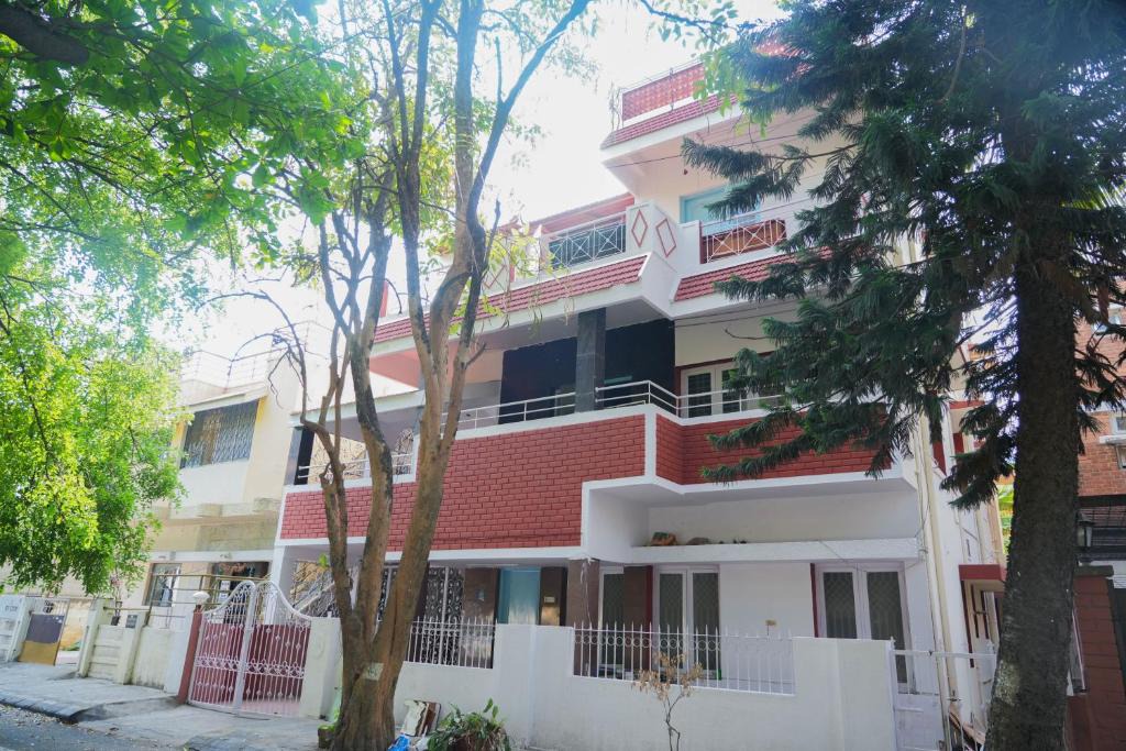 BTM Layout Hostel | Bunkie Zone - Work Nest