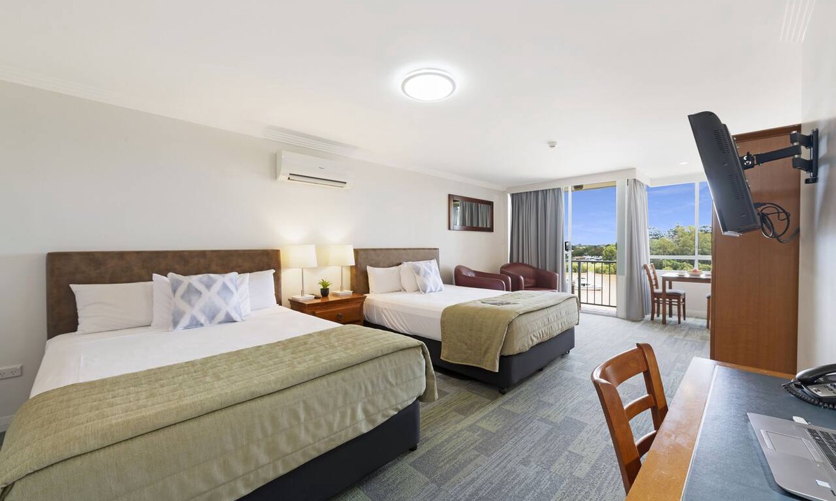 Bundaberg Central Hotel | Burnett Riverside Hotel