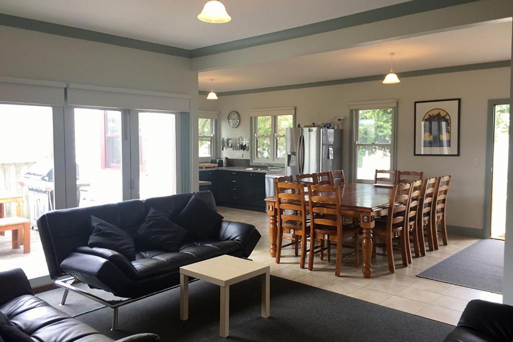 Queenscliff House | By The Bay
