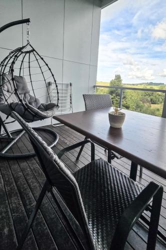 Talofa Apartment | Byron Bay Hinterlands Dreaming Woods Cabin Two
