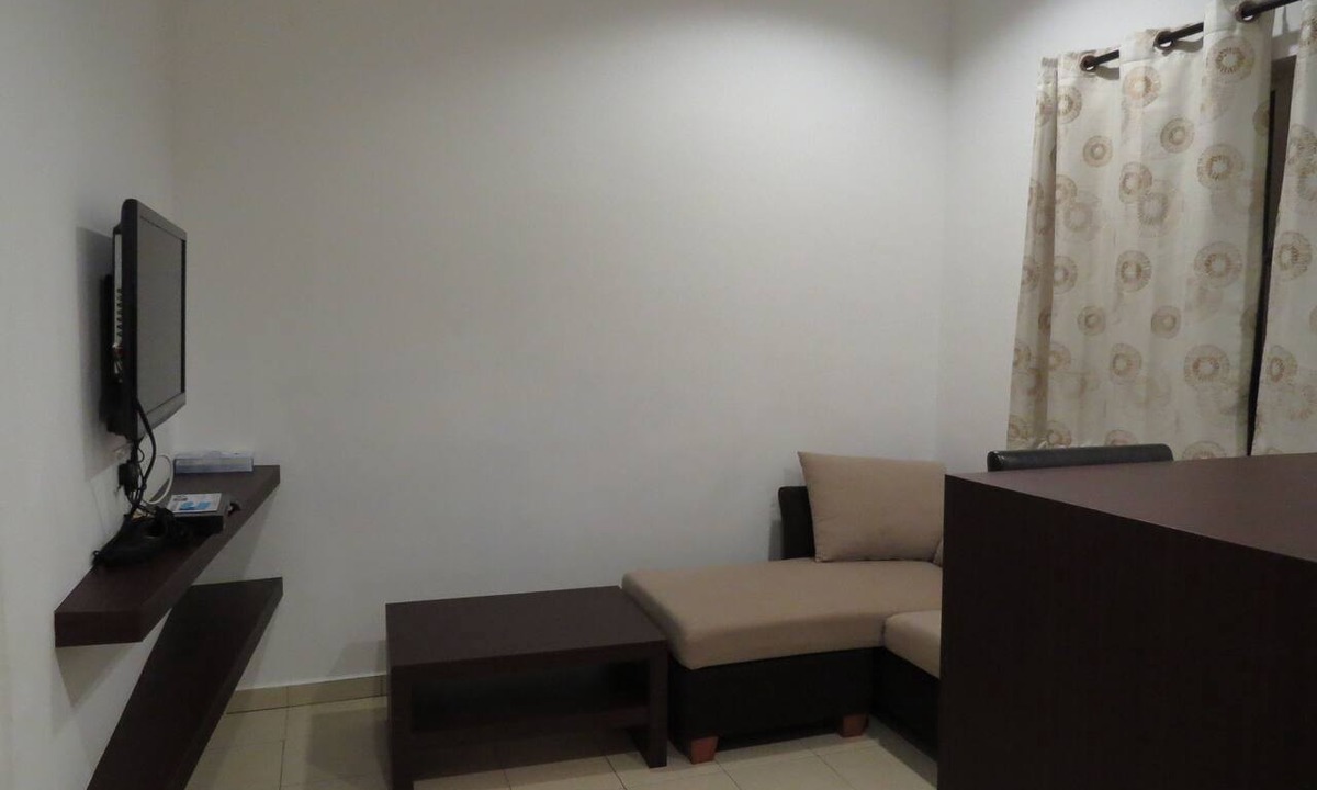 Pantai Tengah Hotel | Cactus Inn