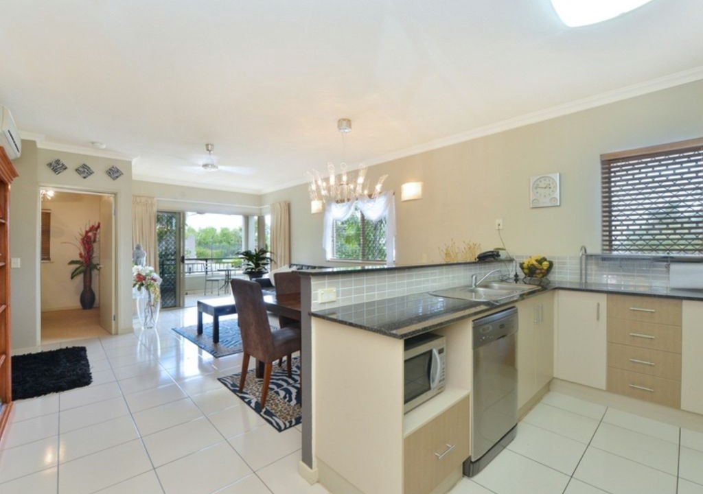 Westcourt Apartment | Cairns One 406 - One Bedroom Apartment