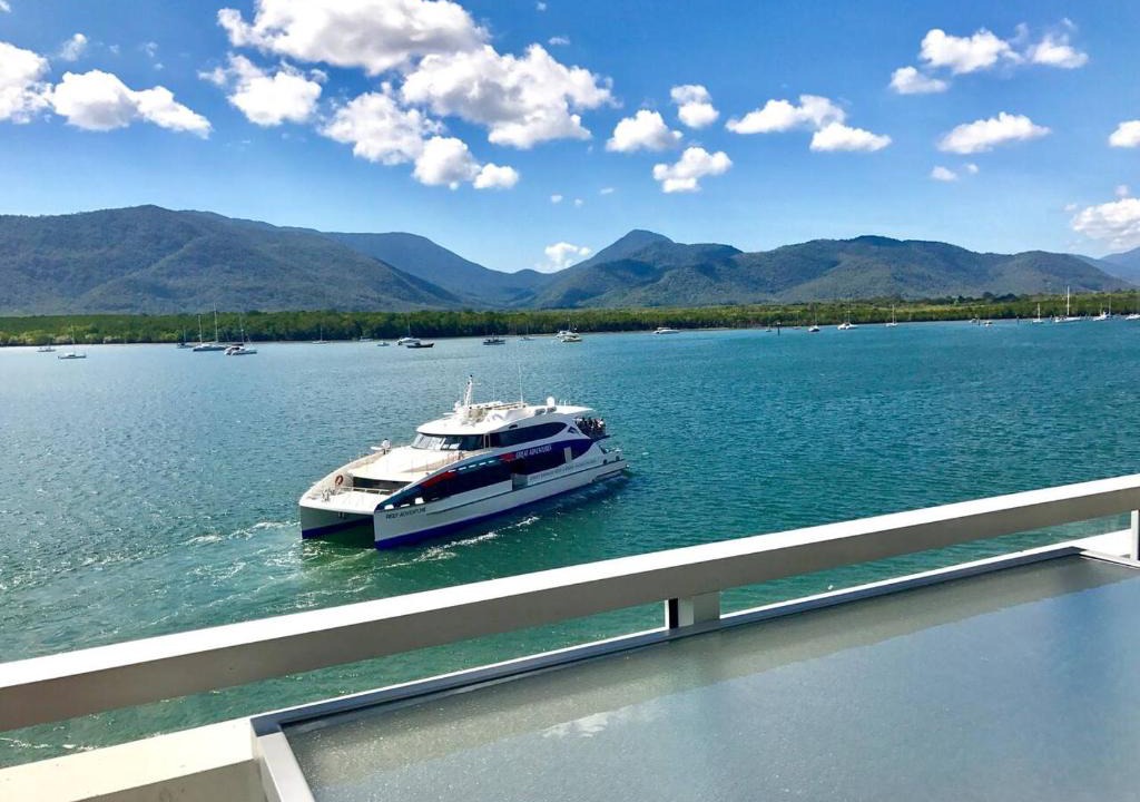 Cairns Central Business District Apartment | Cairns Waterfront Luxury at Harbourlights